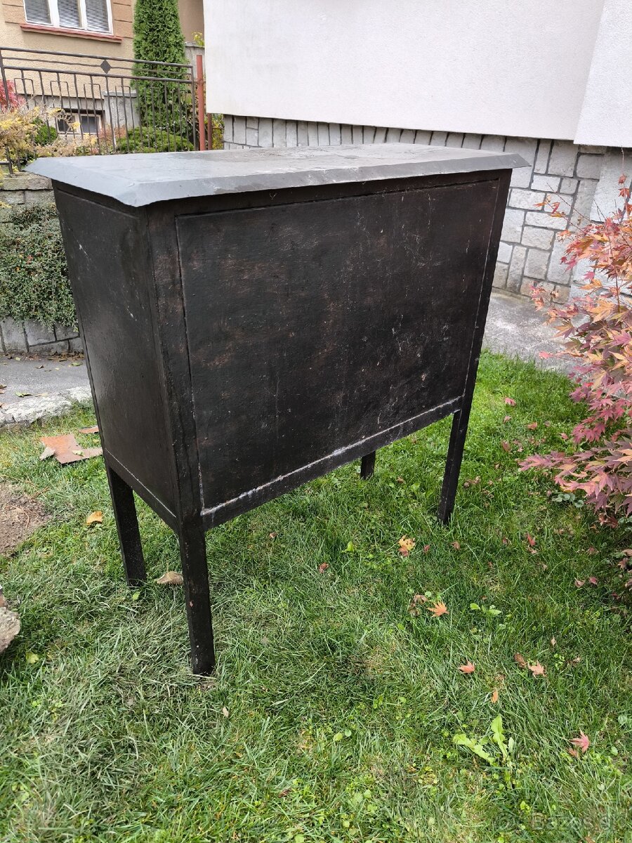 Kovovy domček búdka - 3