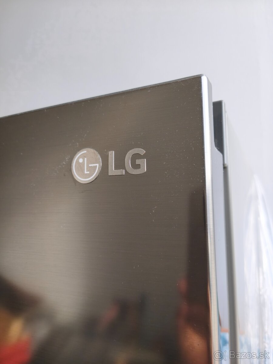 Chladnička s mrazničkou LG - 3