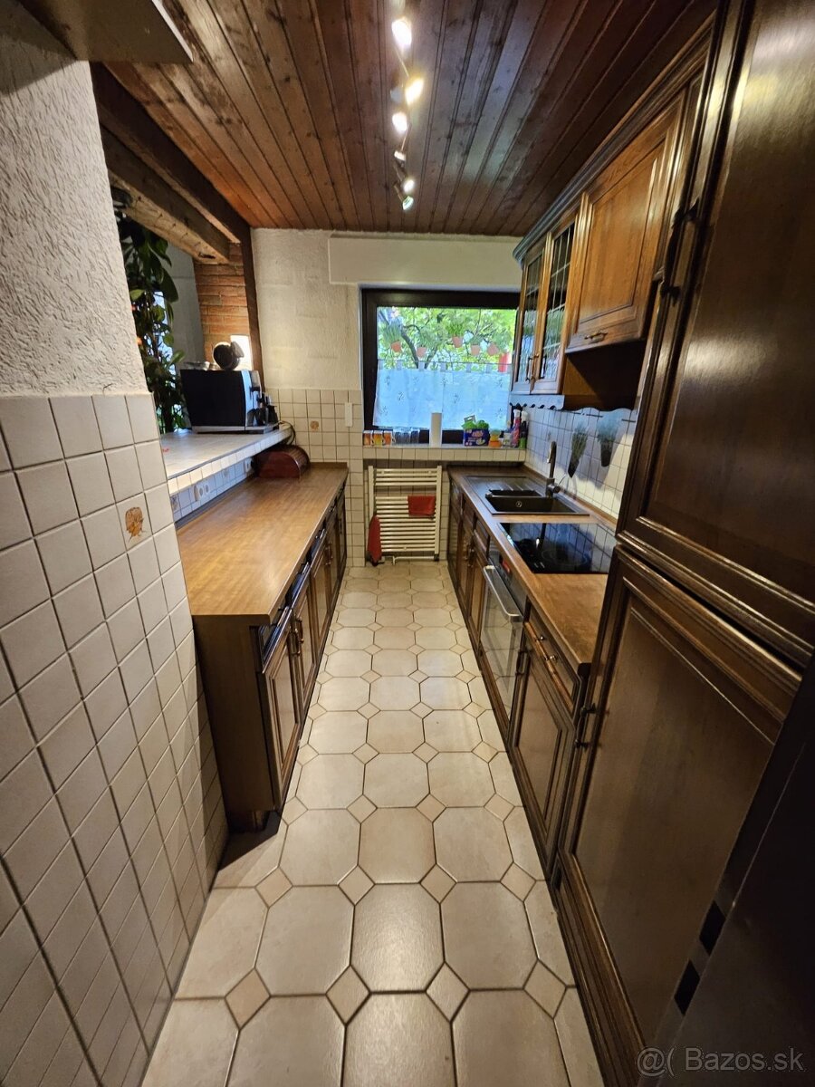 Masívna kuchynská linka z Nemecka so spotrebičmi - 3