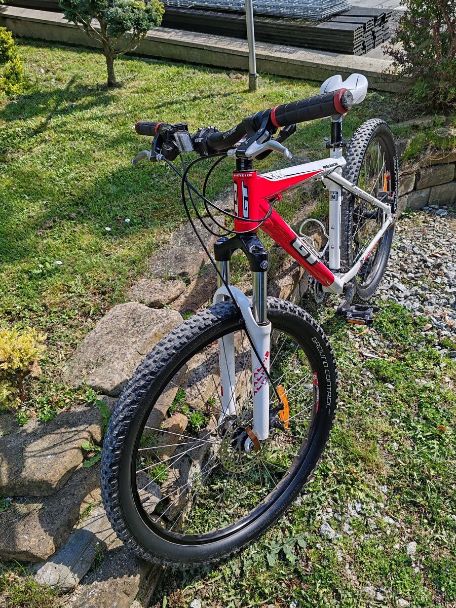 GT Avalanche 3.0 Horský bicykel M - 3