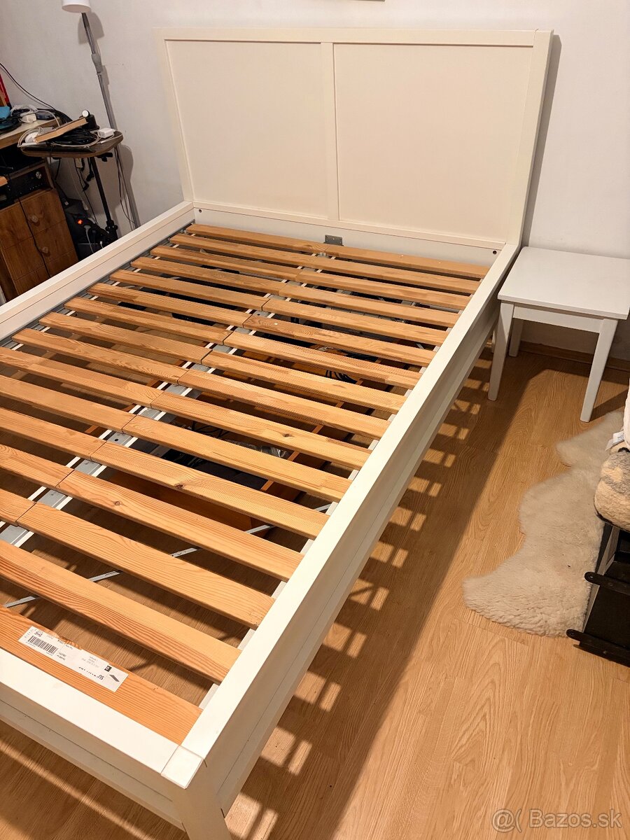 Drevená posteľ 140x200 aj s roštami - 3