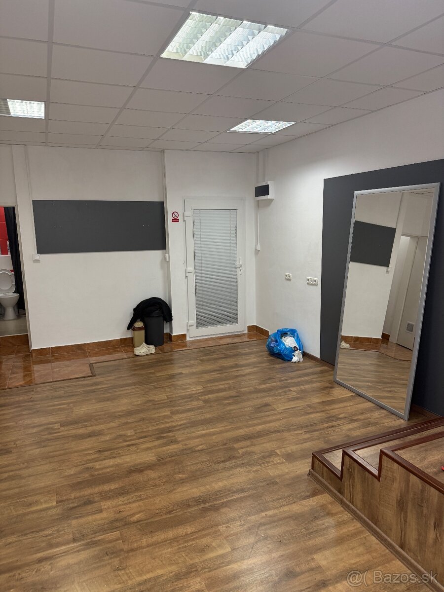 Obchodné priestory 28m2, 40m2, 65m2 - 3