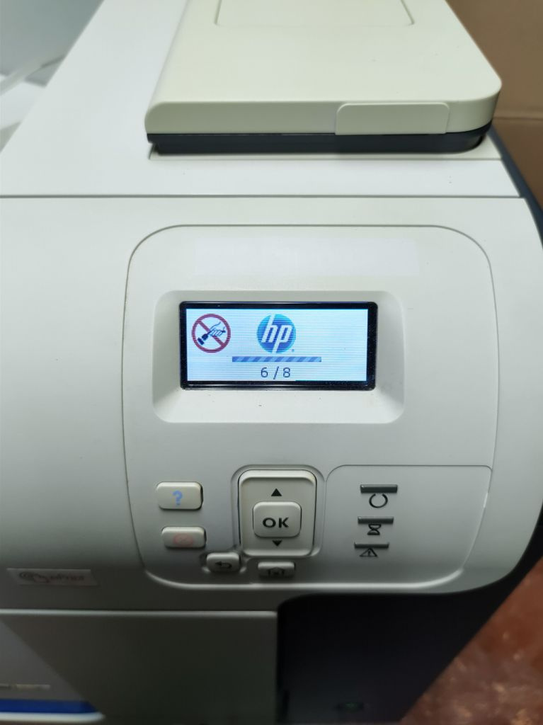 HP LaserJet 500 Color M551 - na opravu - 3