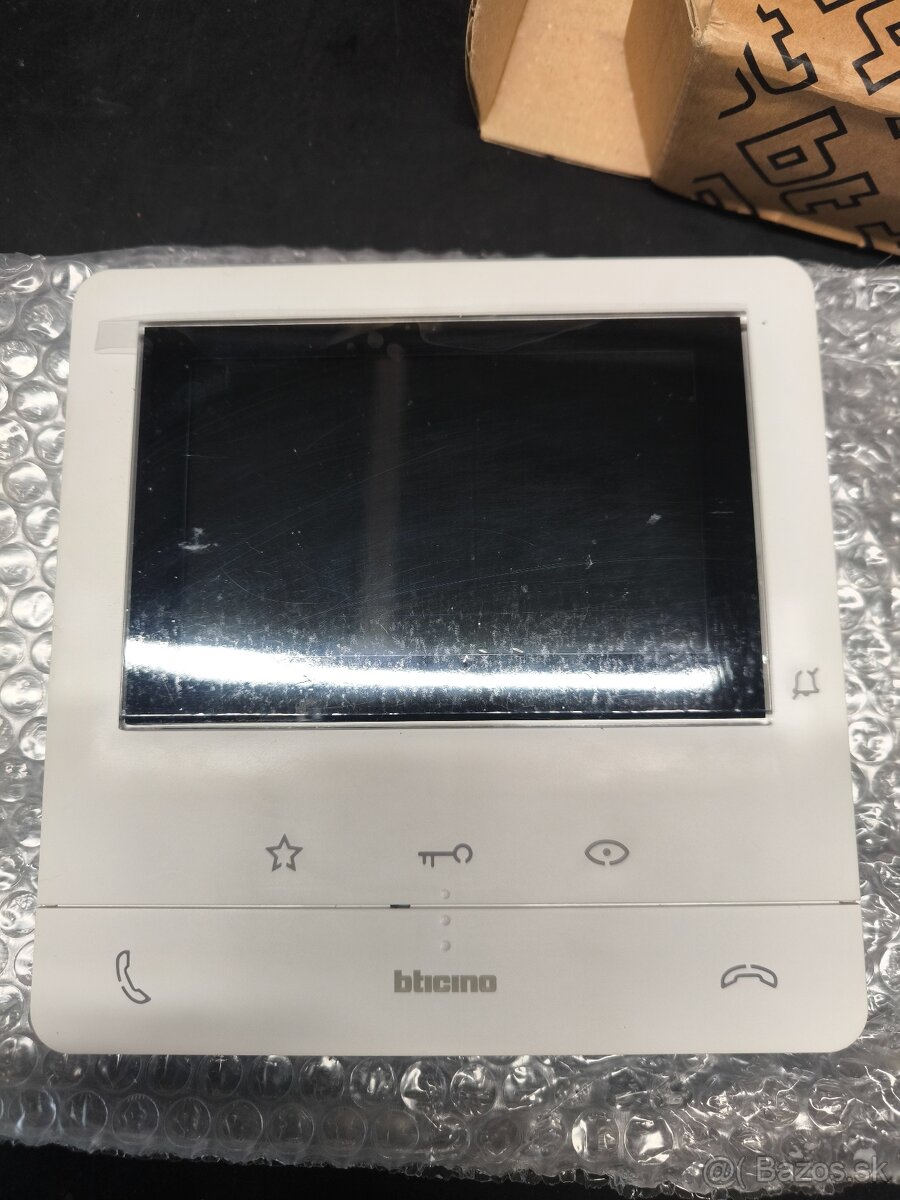 Video vrátnik Legrand Bticino vnútorná jednotka - 3