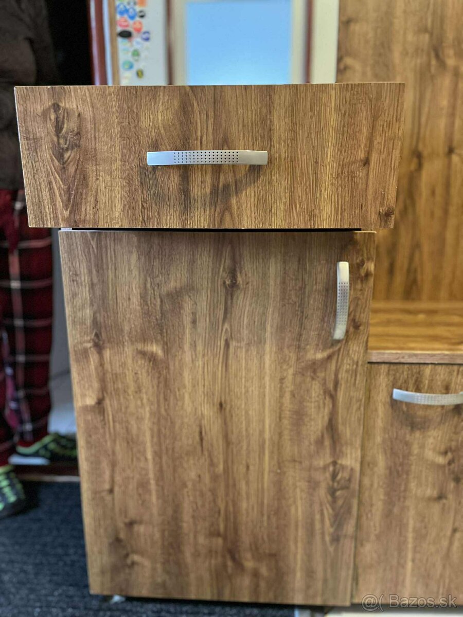 Vešiaková stena - 3