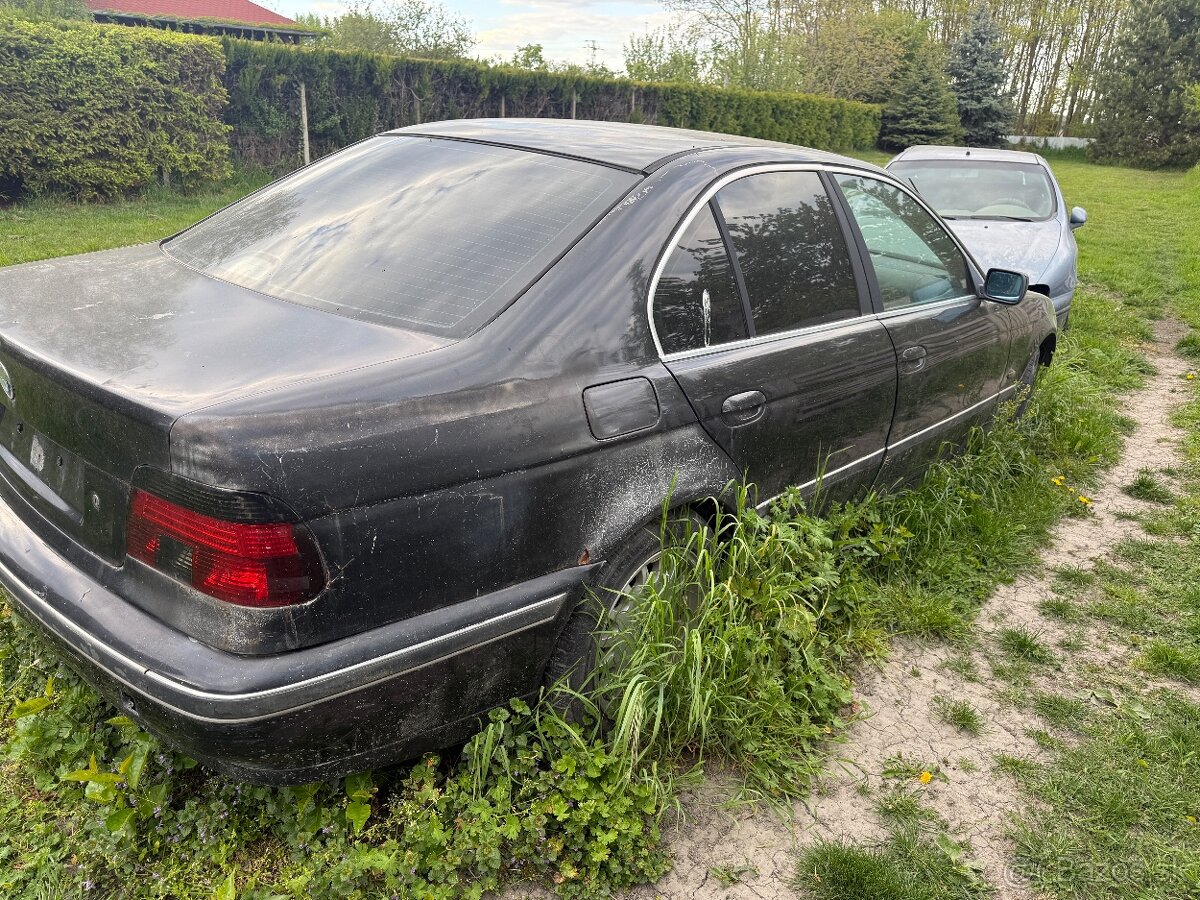 bmw v celku na suciastky e39 523i, 2000 - 3