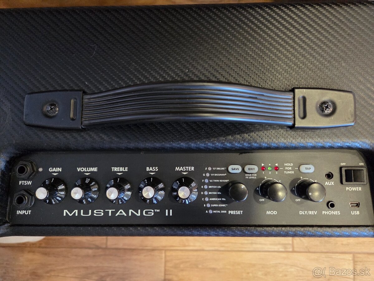 Fender MUSTANG II V2 - 3