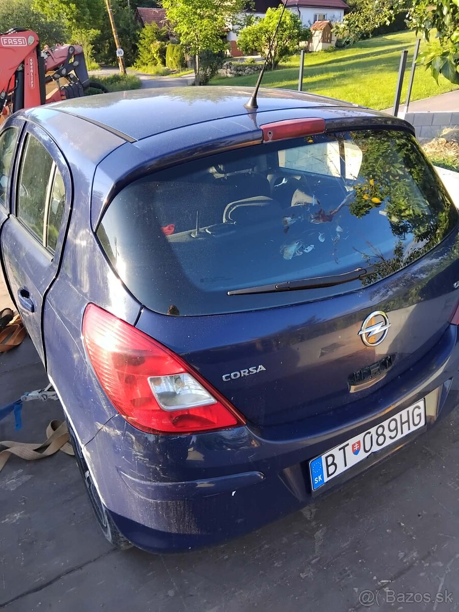 Predám Opel Corsa D - 3
