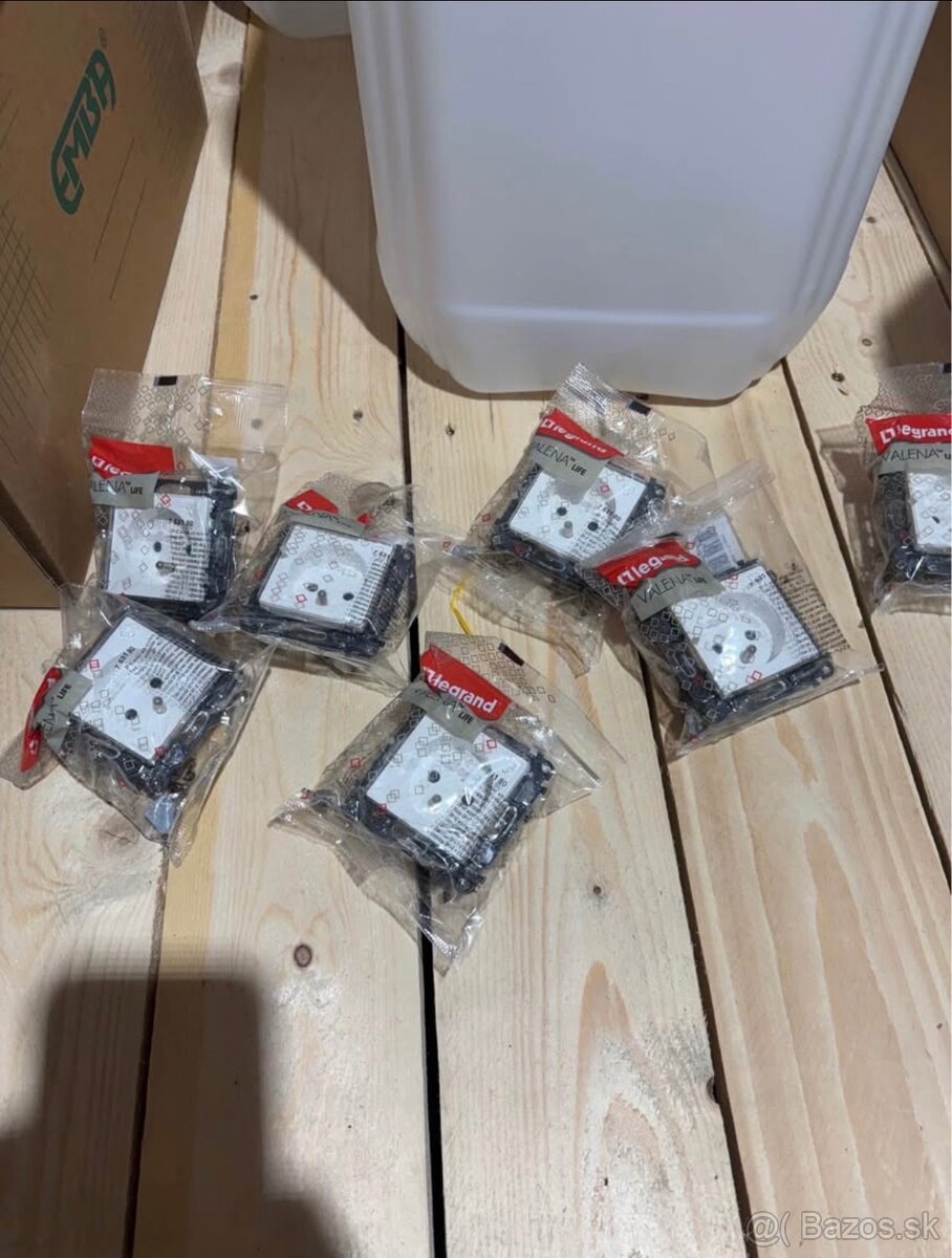 Legrand zásuvky a vypínače - 3