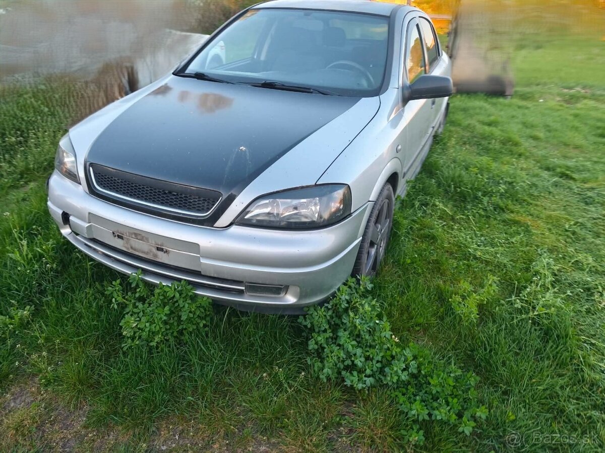 Predám Opel Astra strieborná - 3