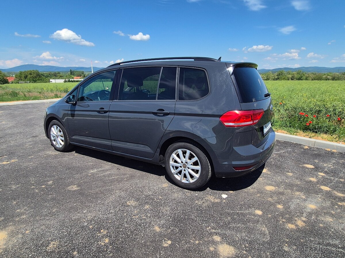 Volkswagen Touran - 3
