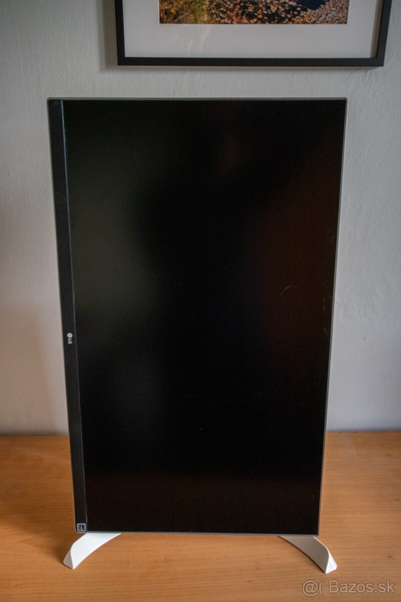 LG 4K 27" monitor - 3