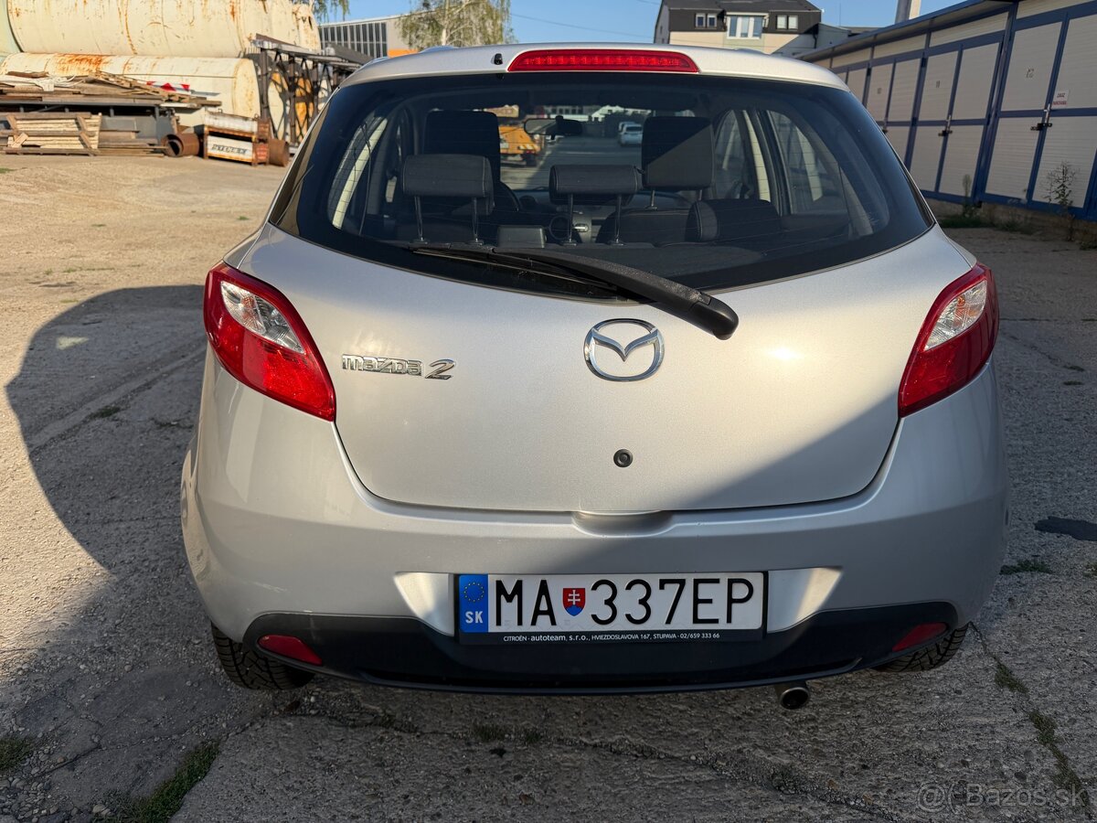 Predam Mazda 2 - 3
