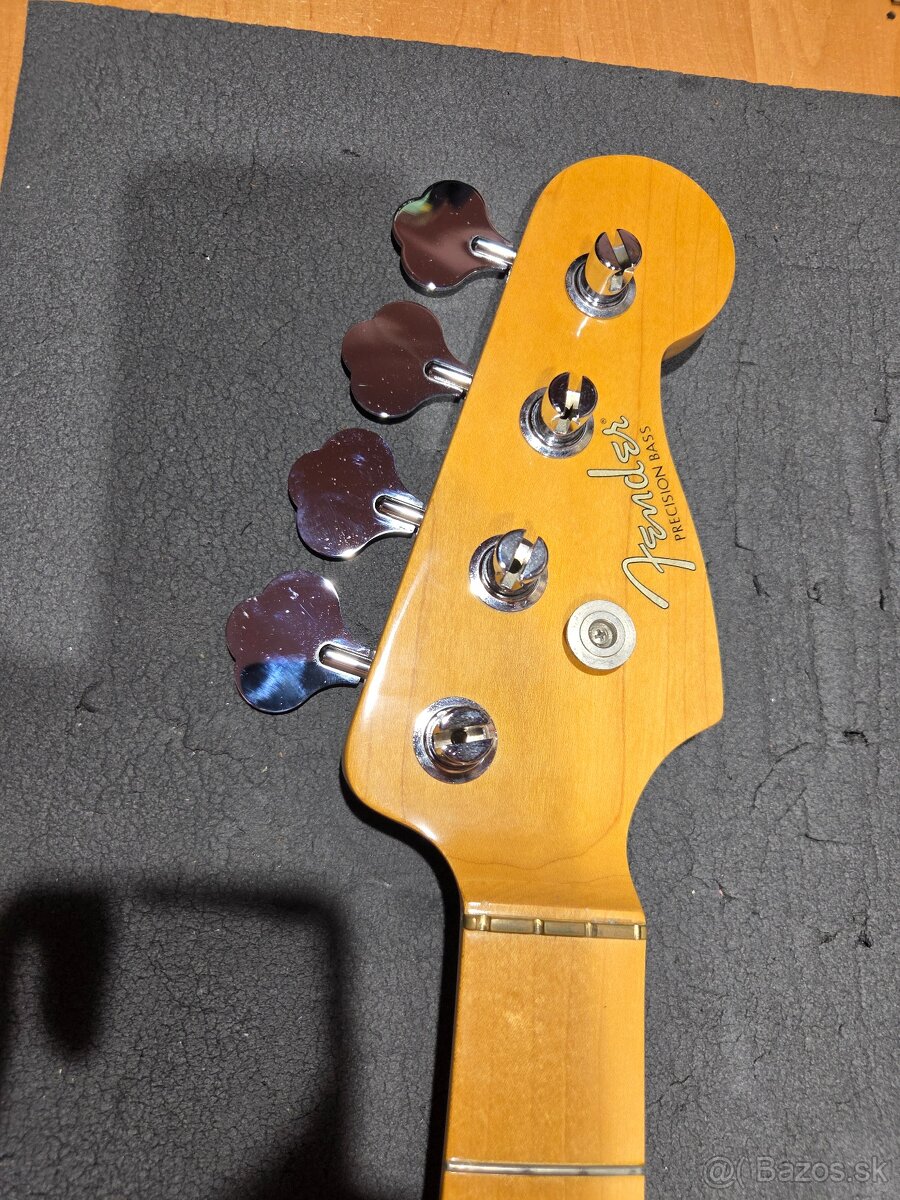 Krk Fender Roger Waters - 3