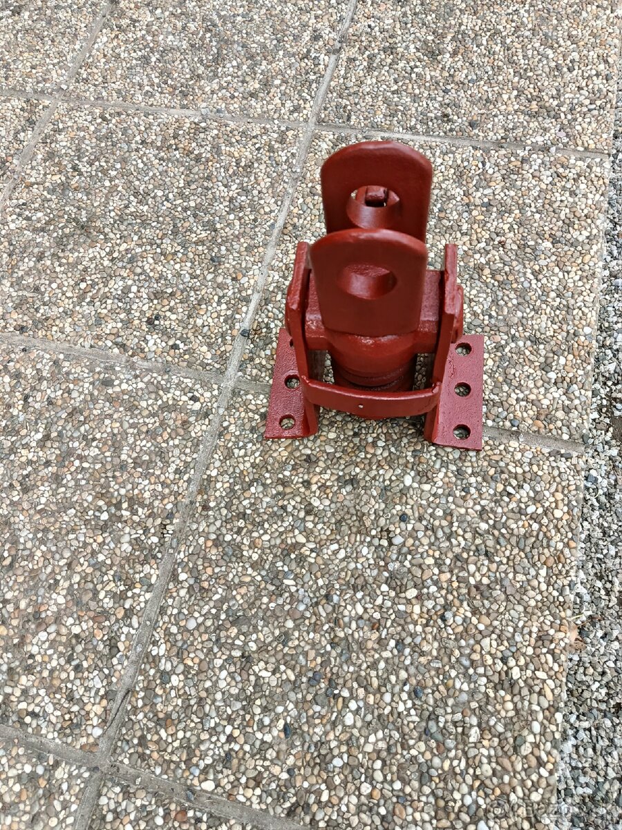 Záves Zetor - 3