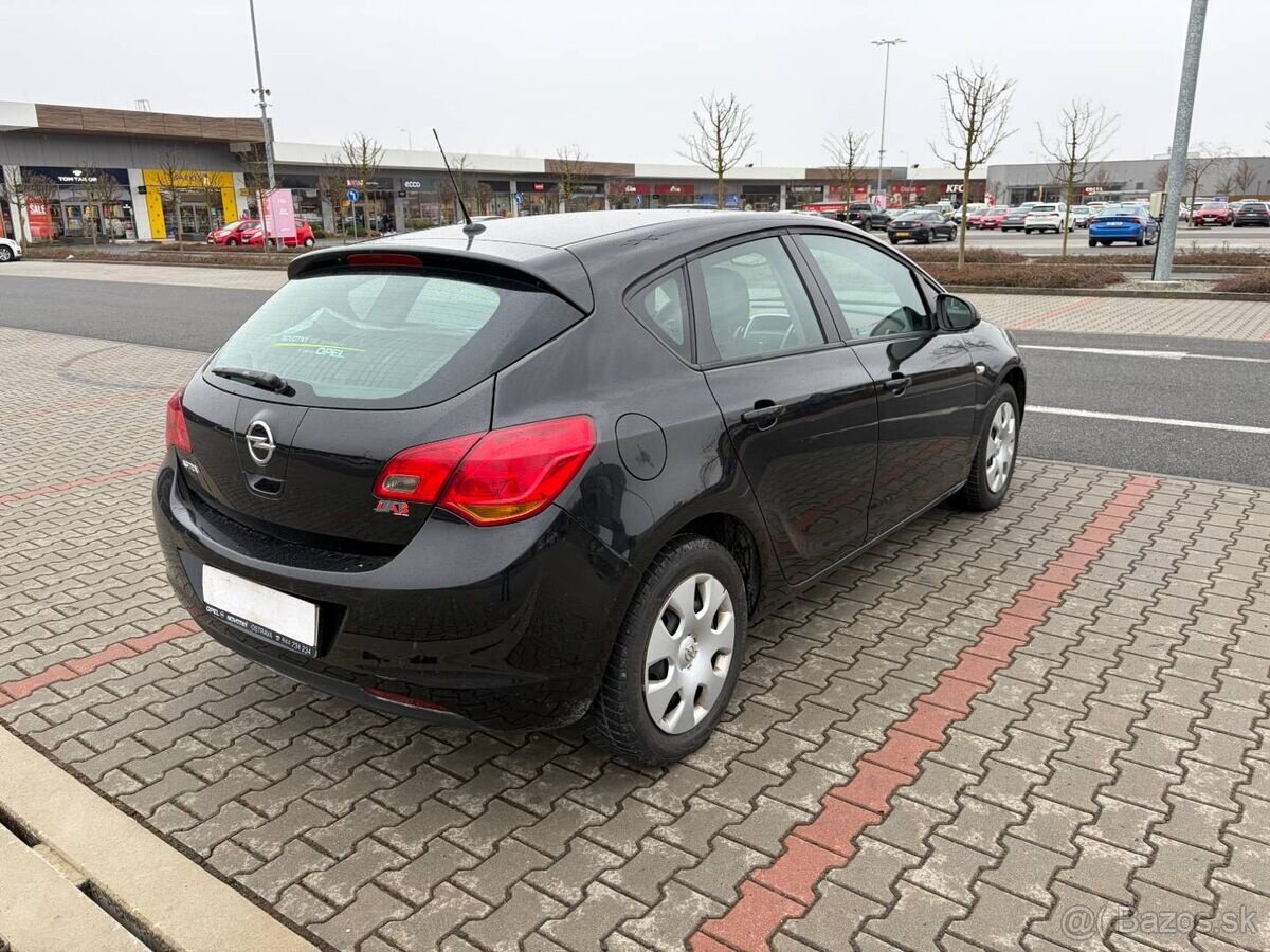 Opel Astra 1.4 16V ČR naj. 145t - 3