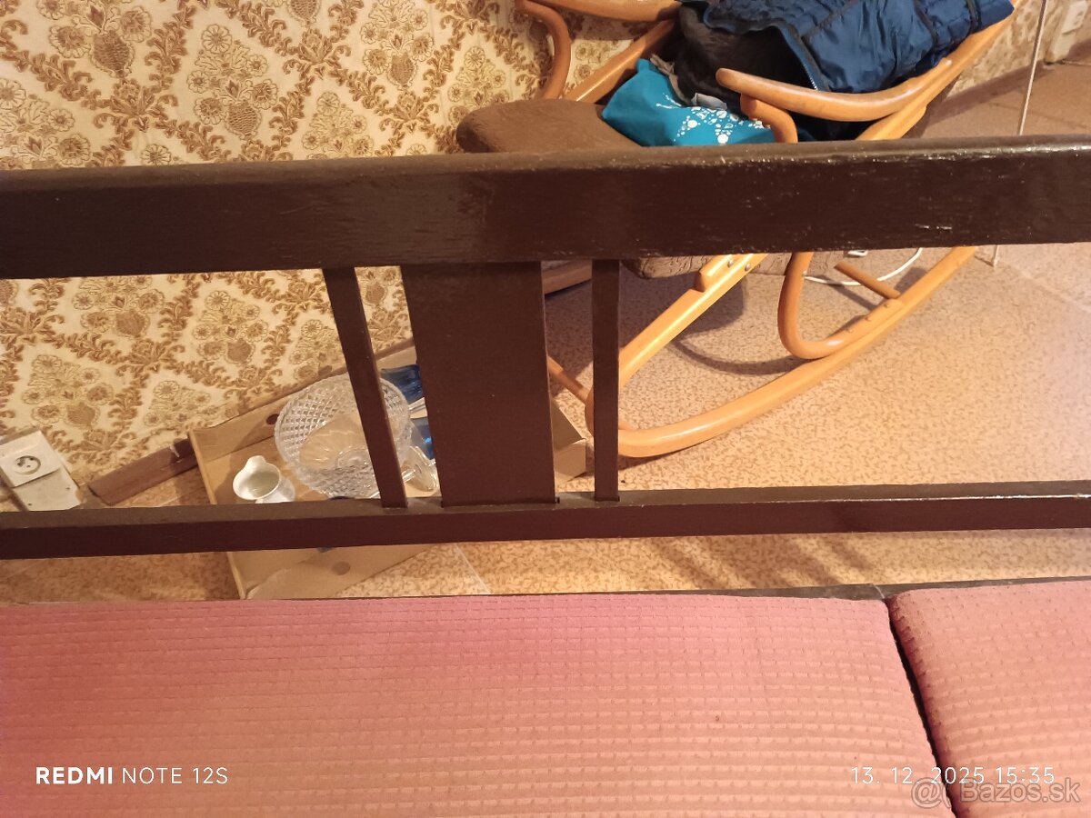 Stary nabytok na sedenie - 3