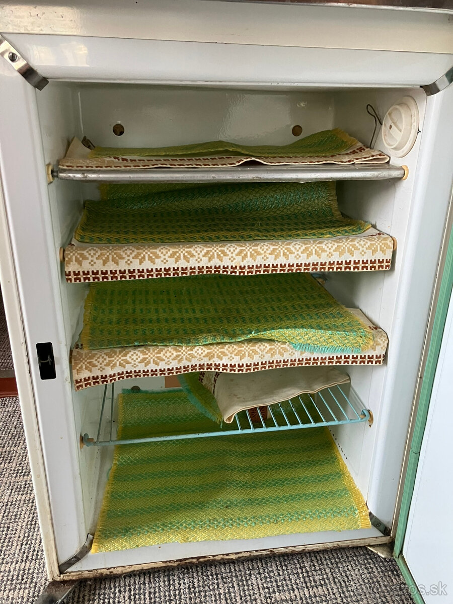 Starožitná chladnička CALEX - 3