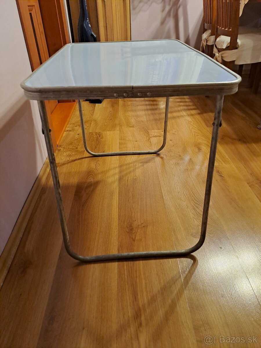 starý piknikový stolík - 3
