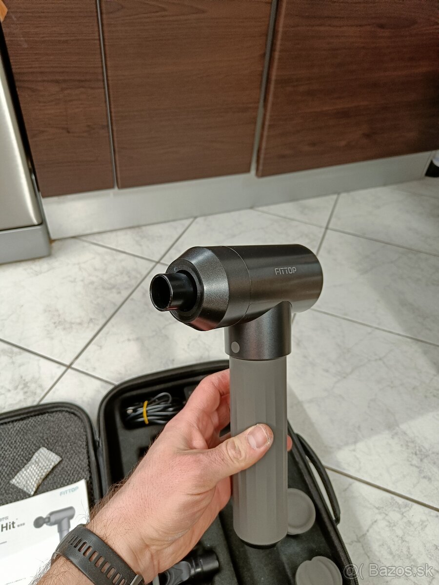 FitTop inteligentná masážna pištoľ SuperHit - 3