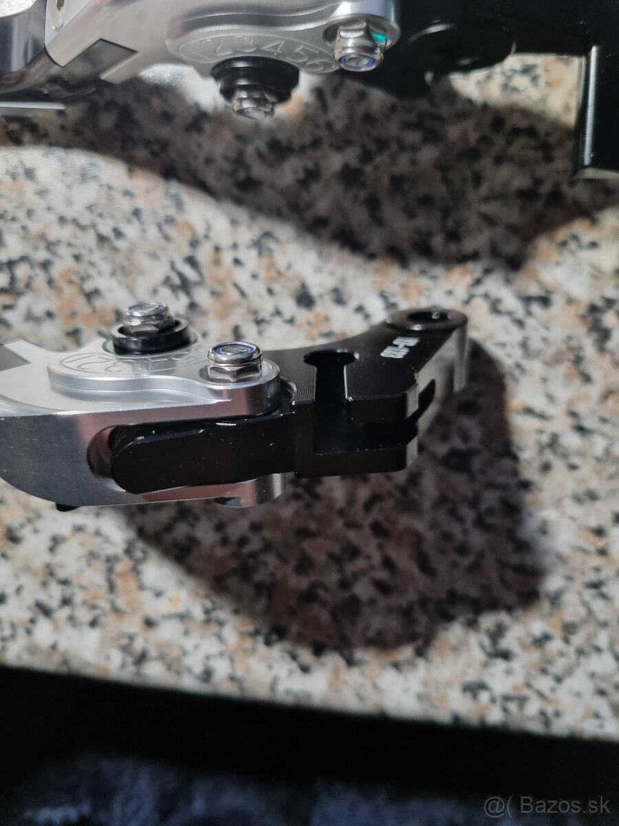 Páčky a gripy na motorku - 3