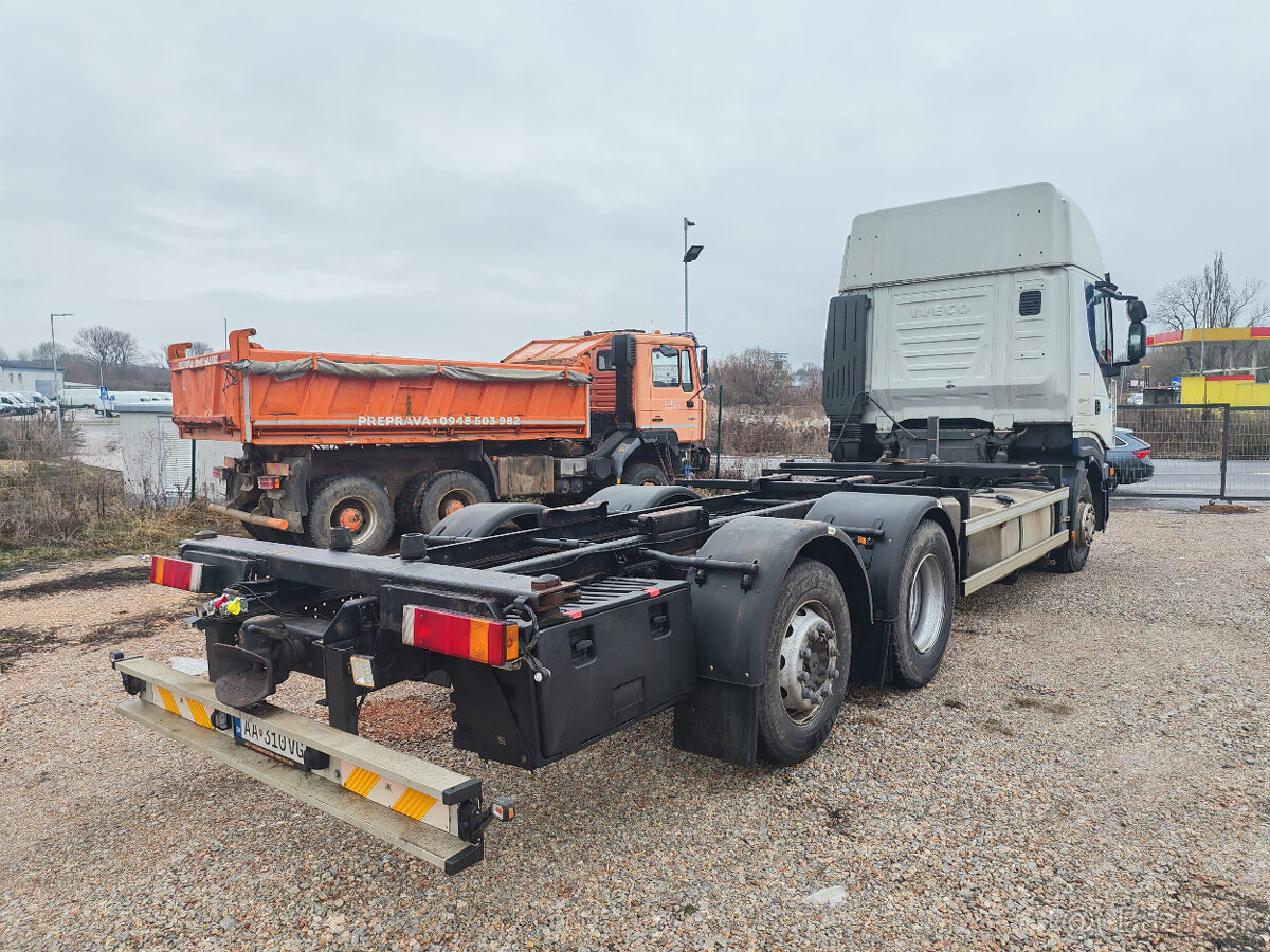 Iveco Stralis 420 6x2 BDF - 3