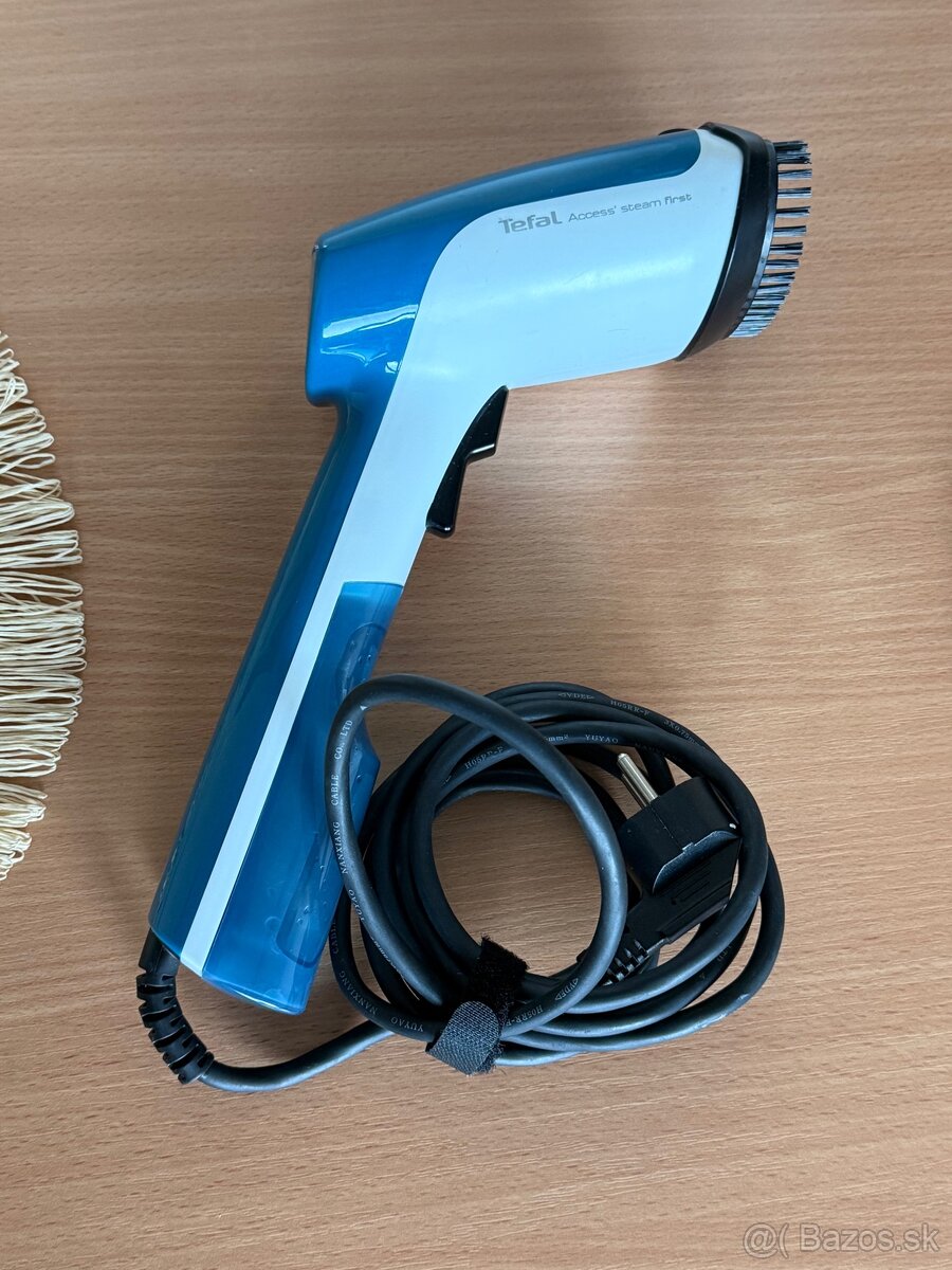Ručný naparovač odevov Tefal Access Steam First - 3