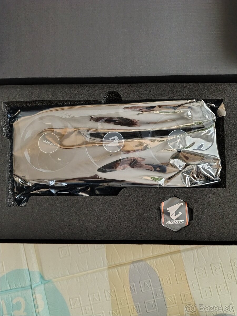 GIGABYTE AORUS Radeon RX 6750 XT ELITE 12G - 3