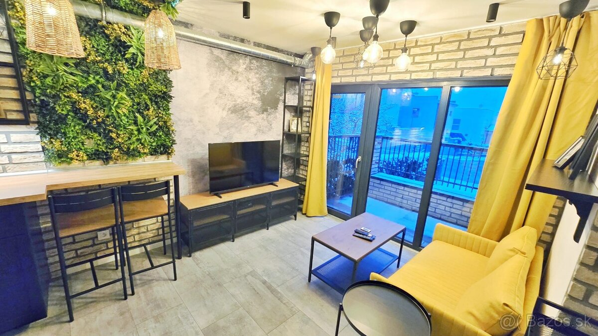 Prenájom garsónka v centre mesta Banská Bystrica - 3