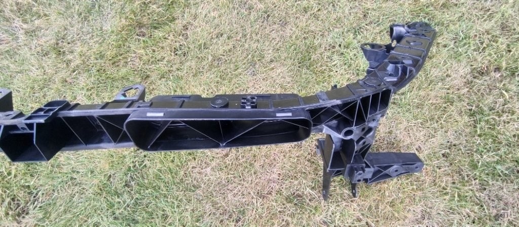 Mercedes A W177 B W247 CLA W118 - predne celo stena čelo - 3