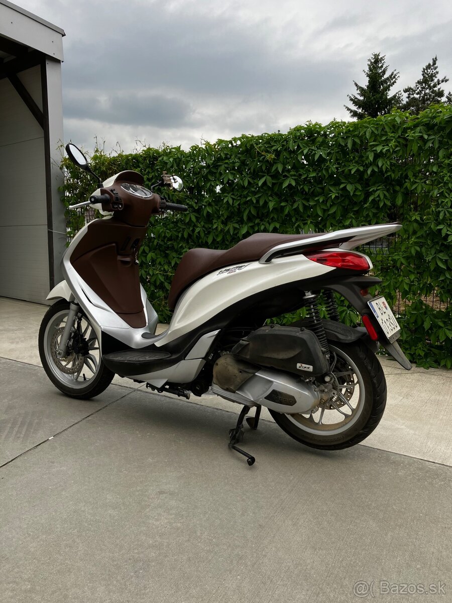 Skúter Piaggio Medley 150 - 3