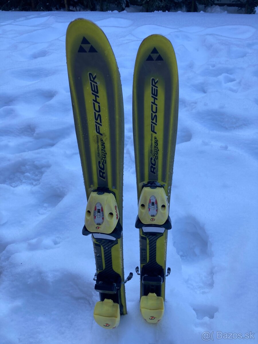 Detské lyže, lyžiarky a helma - 3