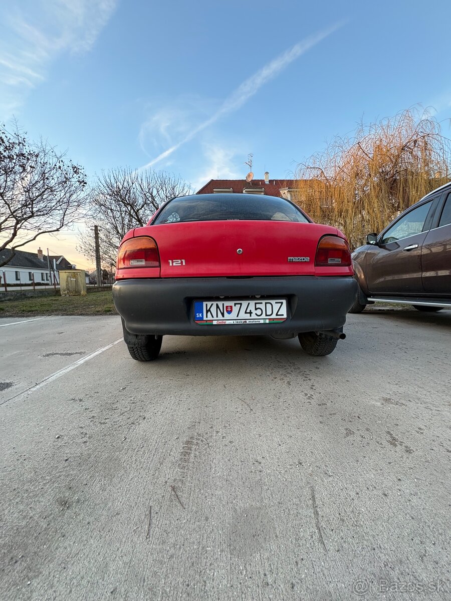 Mazda 121 - 3