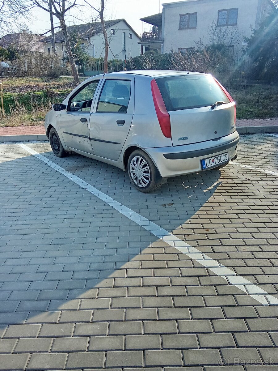 Súrne predám Fiat Punto 2 - 3