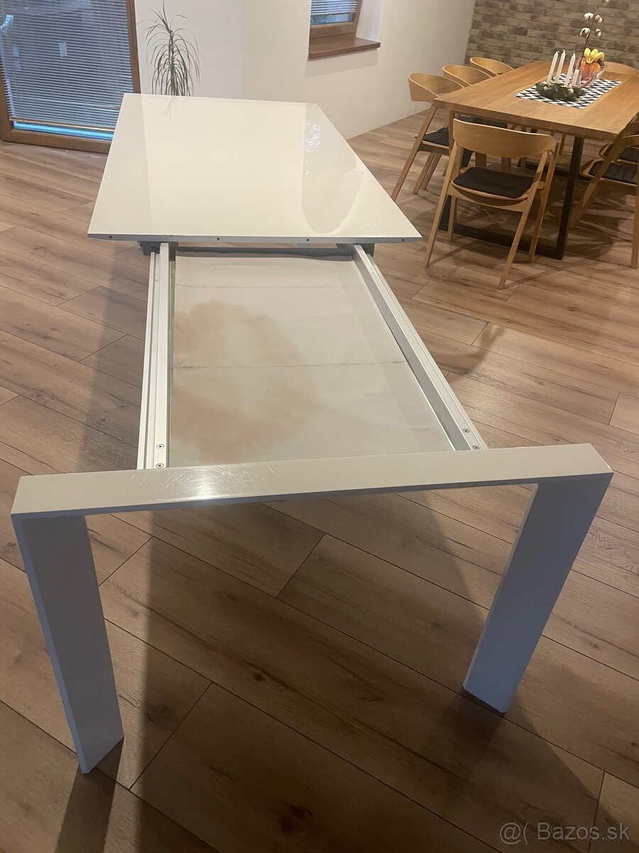Jedálenský stôl - 3