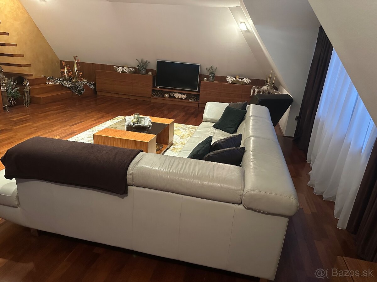 Moderný používaný gauč - 3