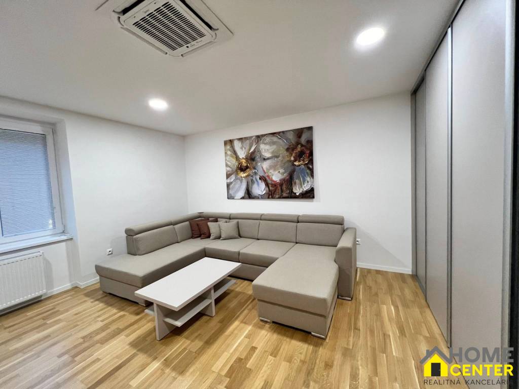 NA PREDAJ zrekonštruovaný, luxusný 2 izbový byt - KOMÁRNO - 3