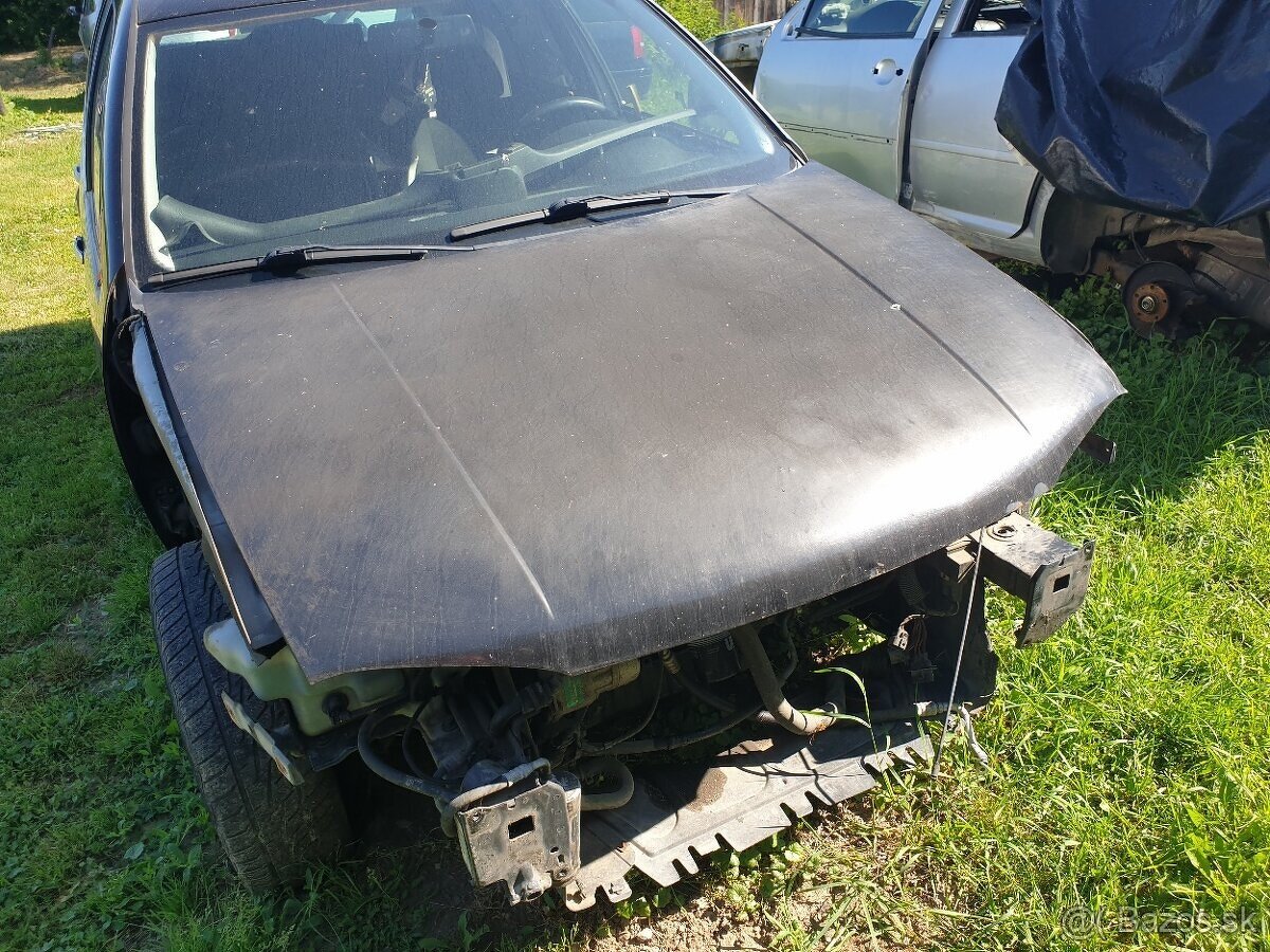 Rozpredam Vw Golf 4 1,6 benzin 74kw - 3