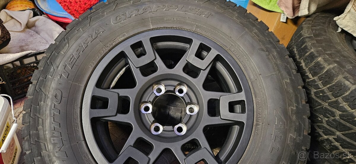 Predám Pneumatiky Nitto 265/70R17 - 3