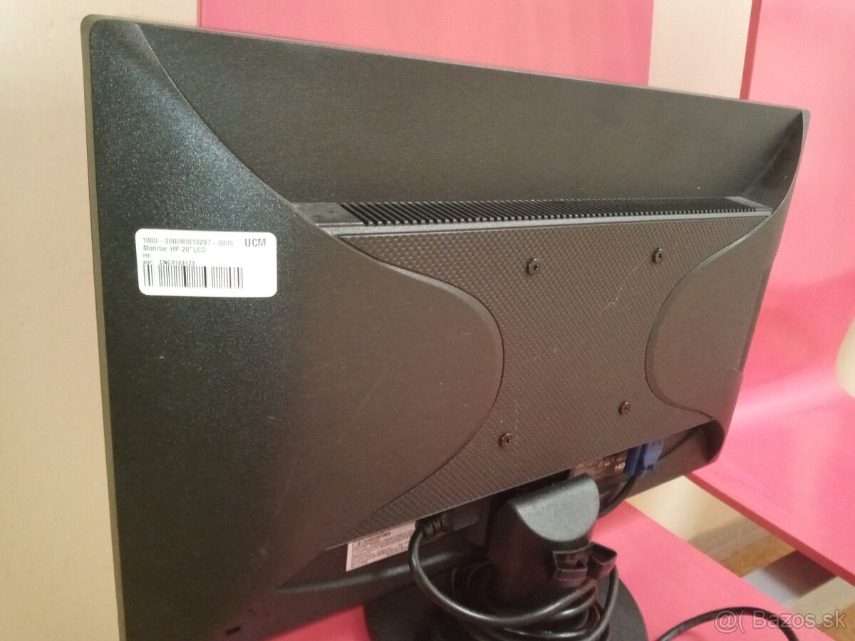 Predám lcd monitor HP - 3