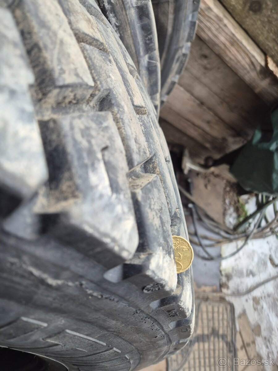 Predam pneu 265/70 r17.5 - 3