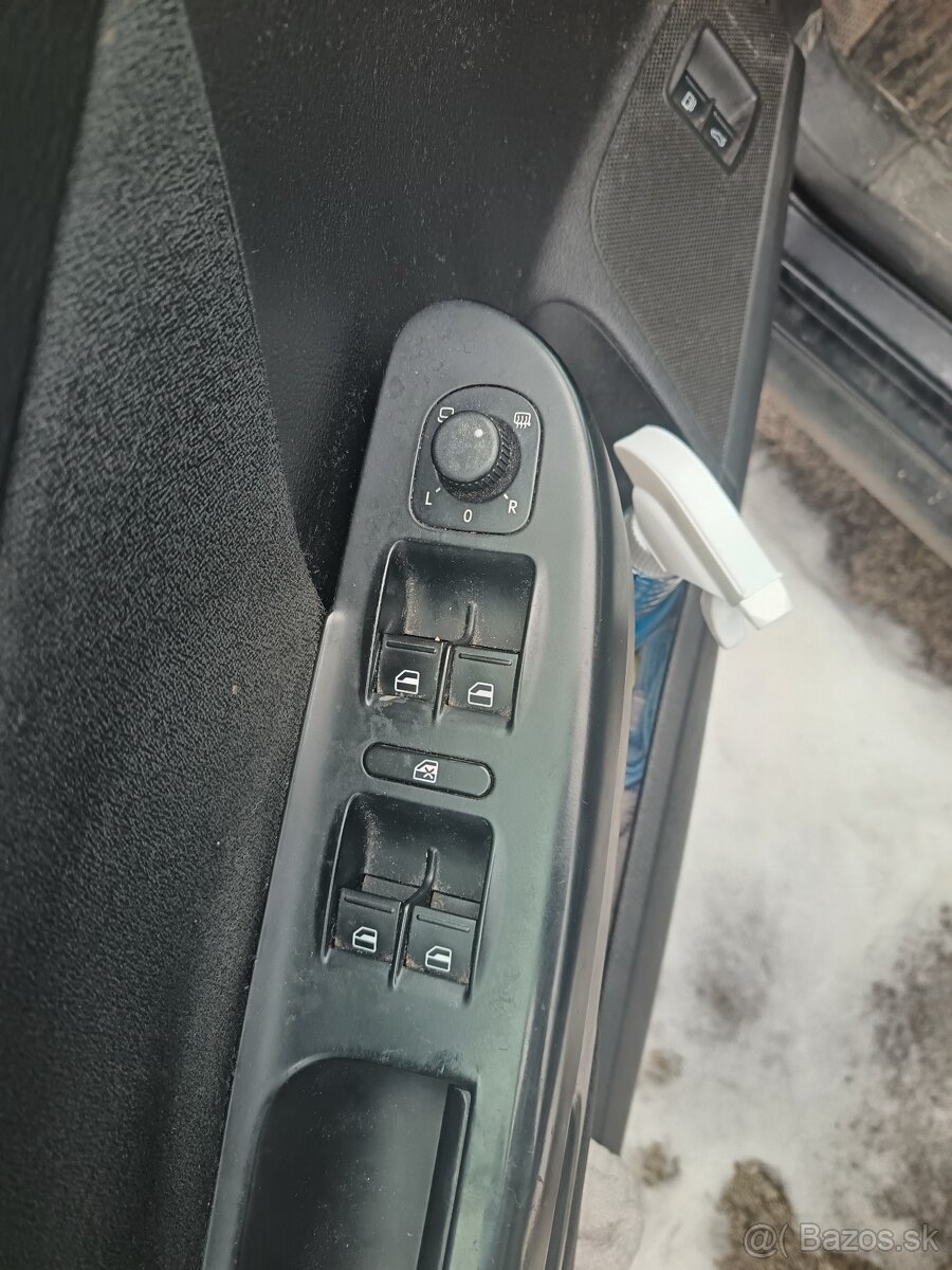 Predám auto Wolkswagen Passat B6 1.6tdi - 3