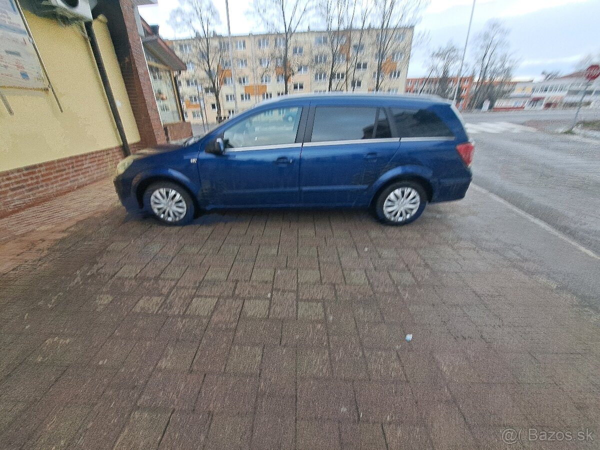 PREDÁM OPEL ASTRA H.1.7 CDTI. - 3