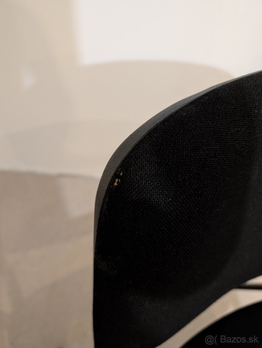 Čierne stoličky - 3
