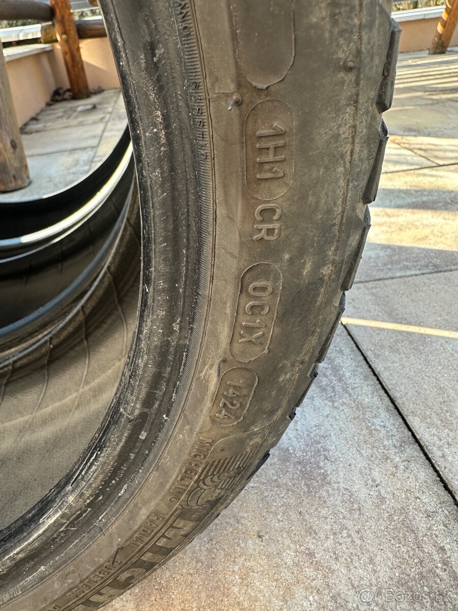 Celoročné 225/40 r18 - 3