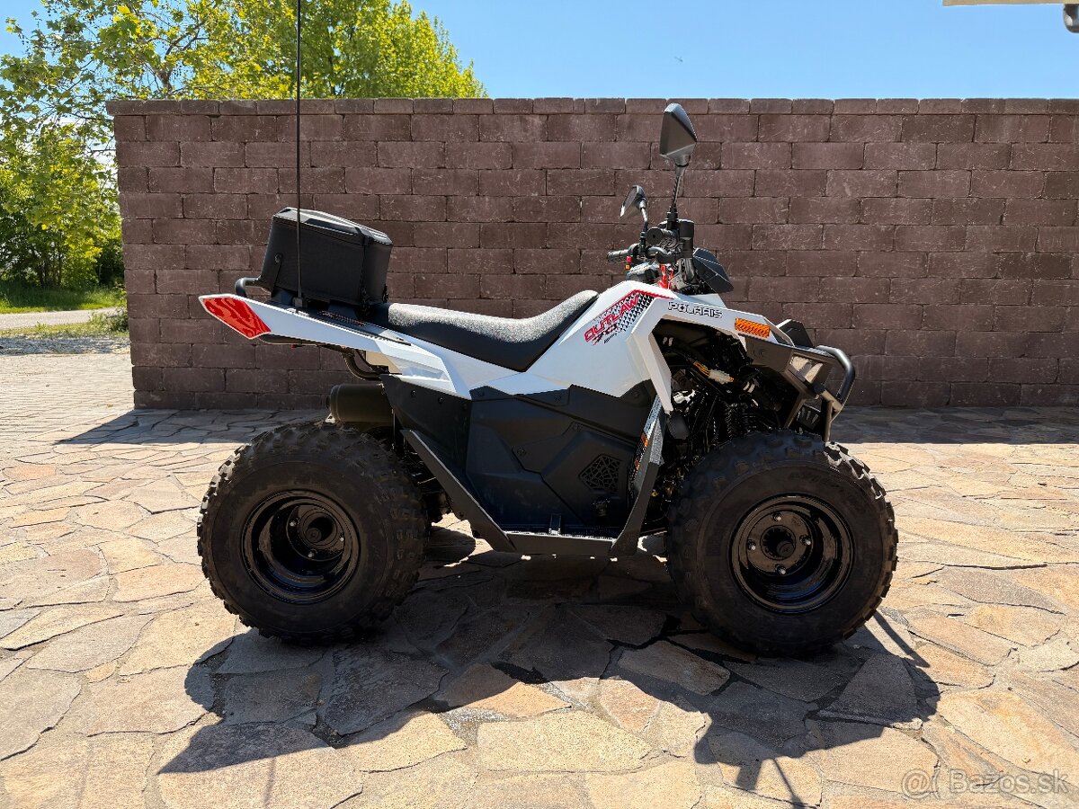 Polaris Outlaw 70 EFI – ako nová, garážovaná (2024)