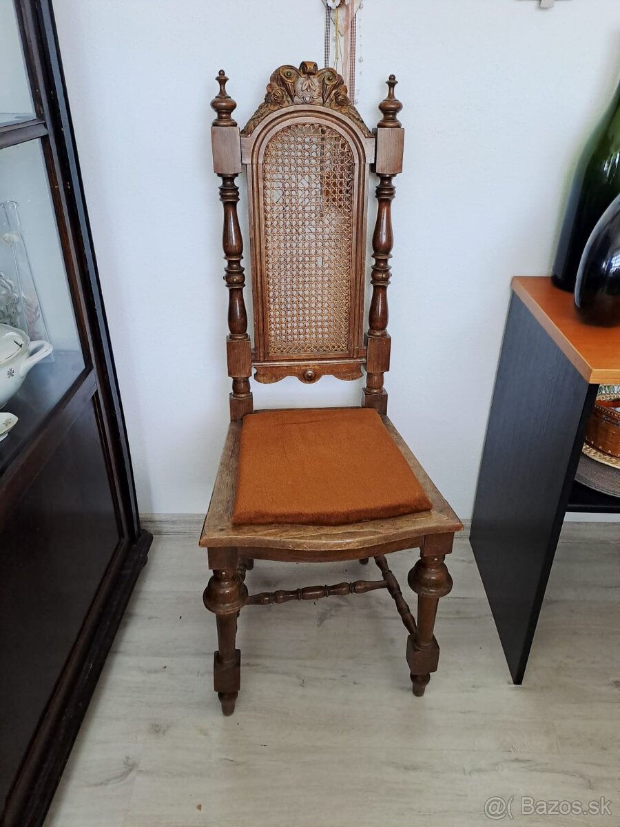 Predám starožitné stoličky 3ks - 3