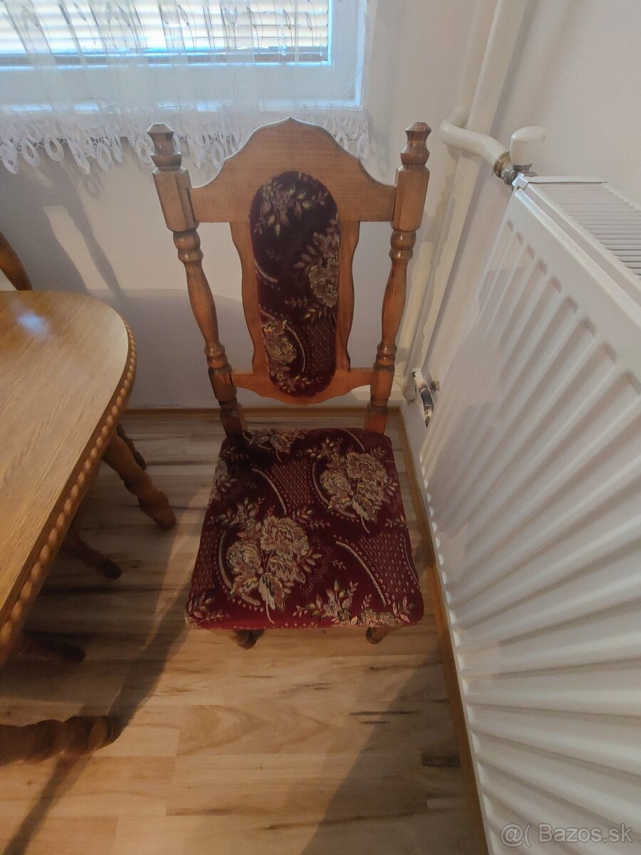 Jedálenský stôl a stoličky - 3