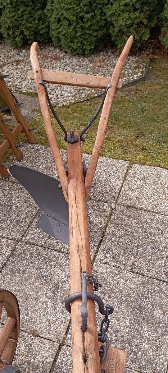 Starý drevený konský pluh 4 - 3