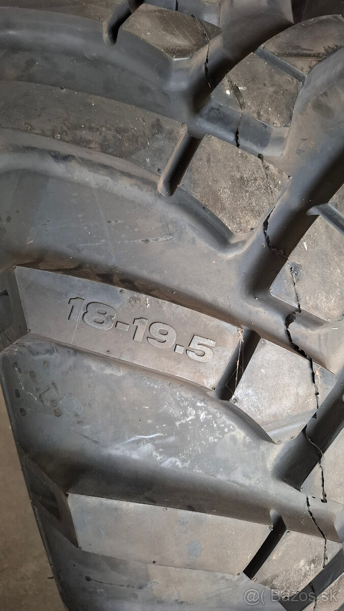 Pneumatiky na traktor/bager - 3